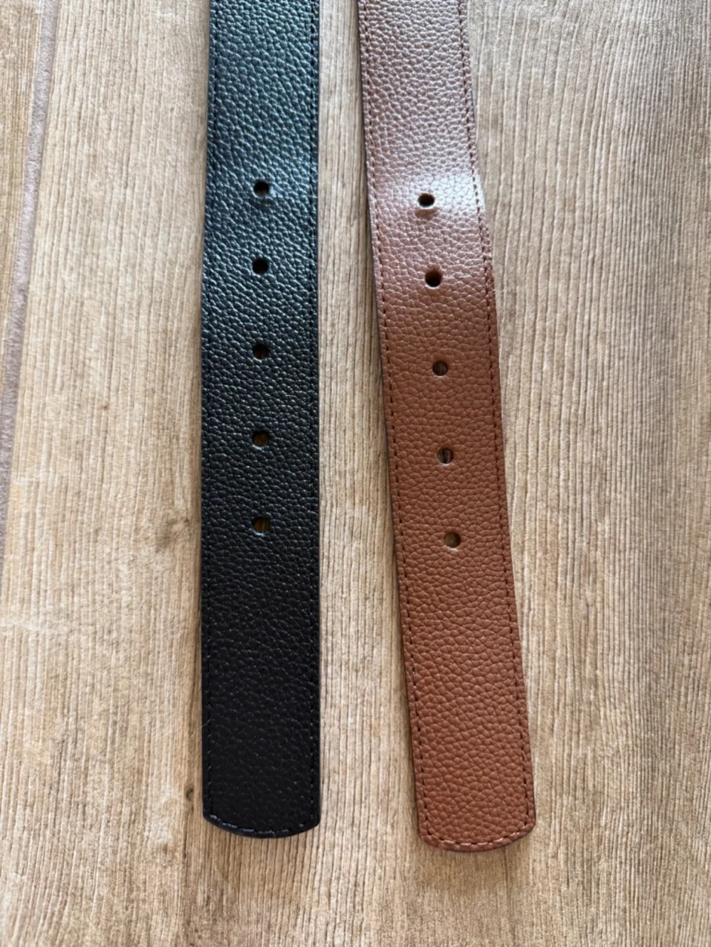 Set of 2 Michael Kors women’s leather belts size M